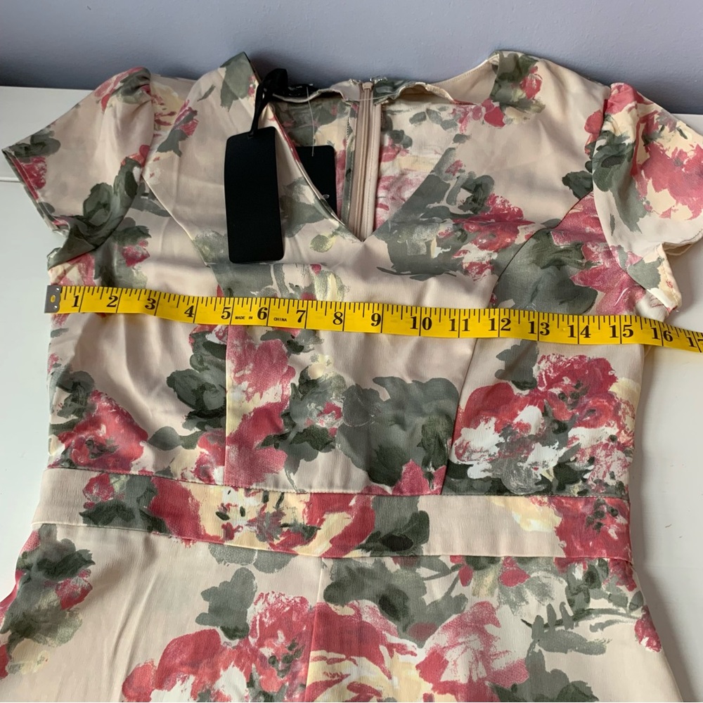 Bebe Floral V-Neck Ruffled Shorts Silky Romper - Picture 12 of 16